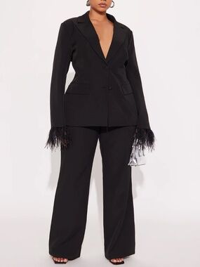 NWT NovaLuxe Feathered Blazer Set - XL